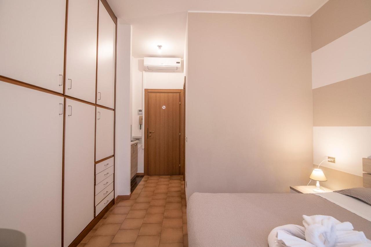 Aparthotel Residenza Miola Saronno Exterior foto